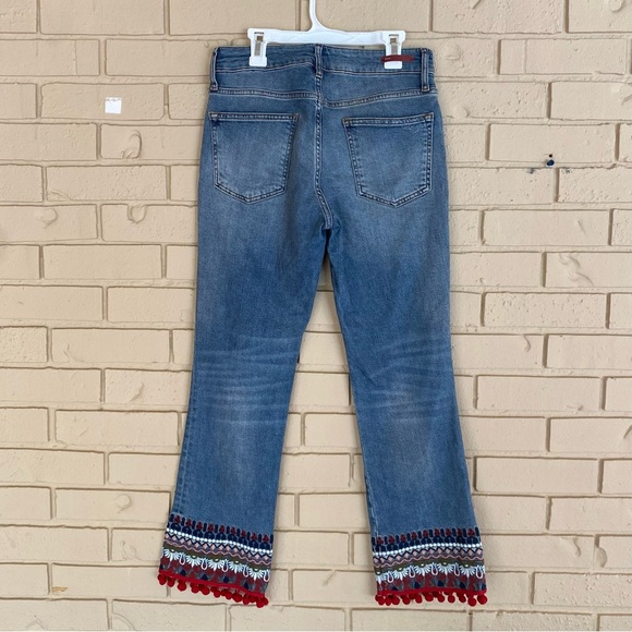 Pilcro Anthropologie Cropped Jeans 27 Blue Denim Pom Pom Embroidered Boho Chic - Picture 4 of 9